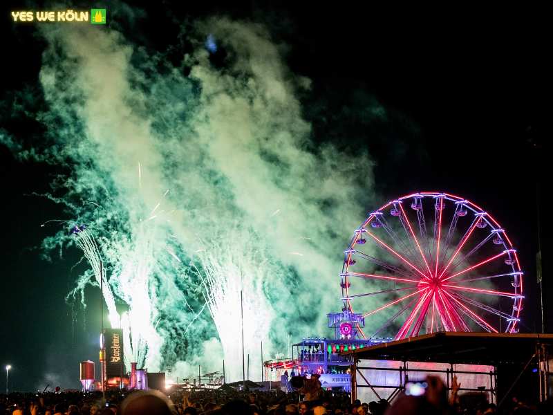 Wenn die "Grüne Hölle" bebt: Um die 90.000 Fans feiern jährlich bei "Rock am Ring"Foto: Sven Mandell/CC BY-SA 4.0