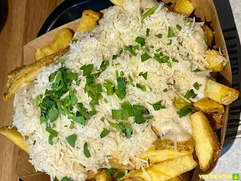 Currywurst Baron Aachener Straße in Köln Braunsfeld