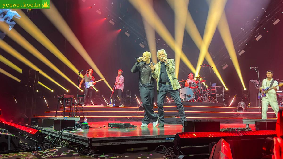 Cat Ballou-Frontmann Oliver Niesen mit Henning Krautmacher