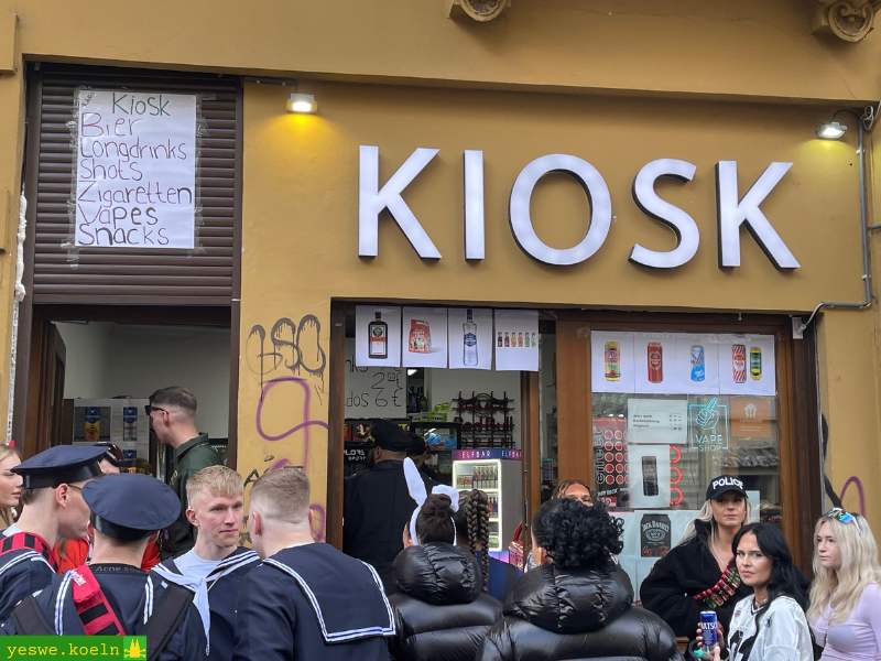 Kiosk mit dem Komplettprogramm: von Vapes bis xxxx