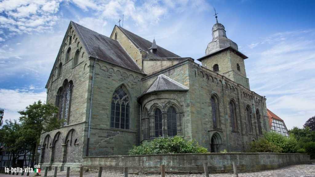 Der grüne Stein ist charakteristisch für Soest: die Wiesenkirche