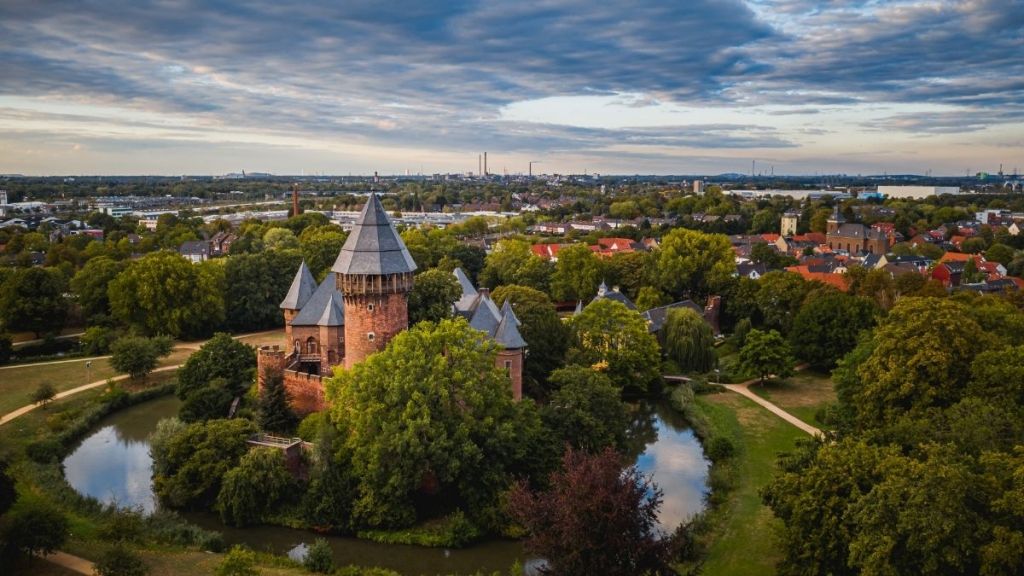 Krefeld Burg LinnVon Marcus Retkowietz