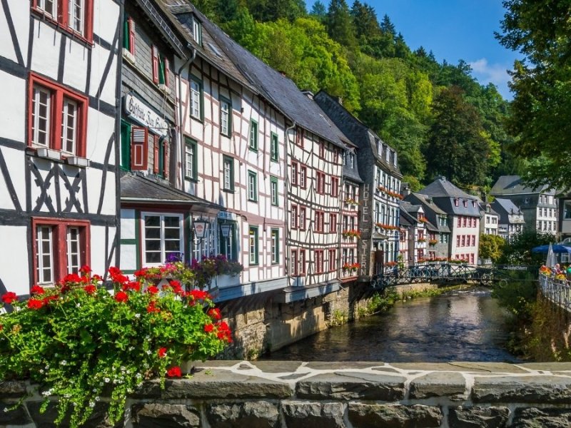 Schwarz auf Weiß: Die sieben schönsten Fachwerkdörfer in NRW